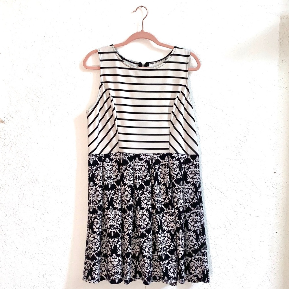 ❤️ Xhilaration Plus Stripped White Black XXL Dress